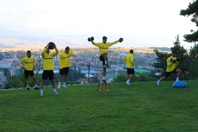 Sarı yeşilliler hazırlıkları sürdürüyor