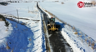 Büyükşehir kırsalda karla mücadele ediyor