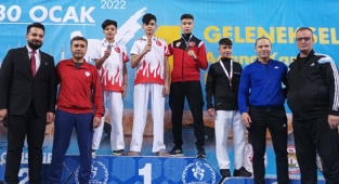 Eyyübiye Belediyesinin genç sporcuları madalyalarla döndü