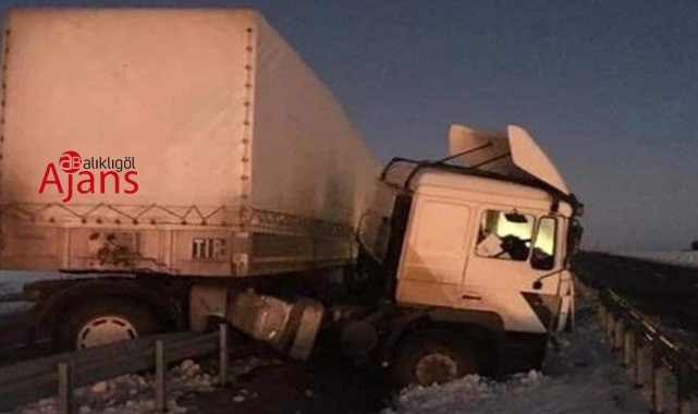 GAP Havalimanı mevkisinde 4 tır kaza yaptı