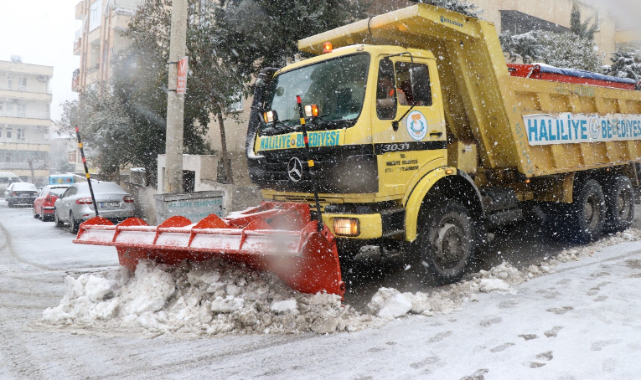 Haliliye'de karla mücadele çalışmaları devam ediyor