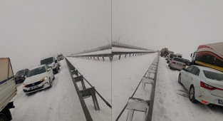 Hilvan Cezaevi önünde trafik durma noktasına geldi