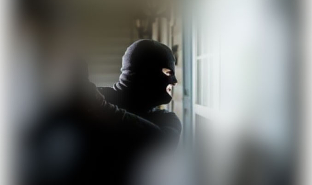 Karaköprü'de bir mahallenin başı hırsızlarla dertte