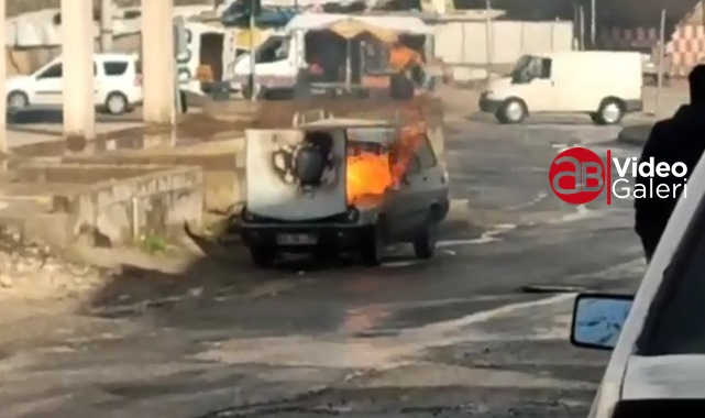 Şanlıurfa'da araç yangını! Otomobil küle döndü
