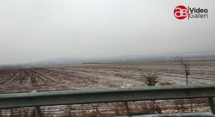 Şanlıurfa'da bazı bölgeler kar tutmaya başladı