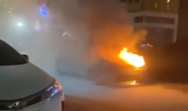 Seyir halindeki araç yandı