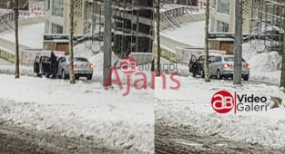Urfa'da zincirleme kaza! 5 araç karıştı