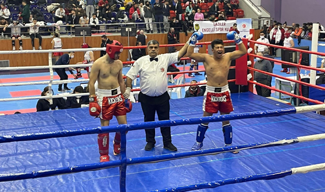 Viranşehir Belediyespor takımı kick boks’da derece yaptı