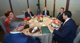 6 muhalefet partisi lideri bir araya geldi: Yeni sistem konuşuldu