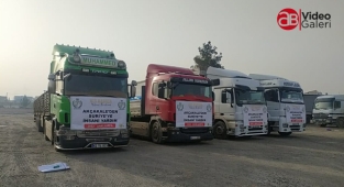 Akçakale’den Suriye’ye 5 tır insani yardım gönderildi