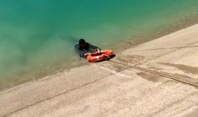 DSİ kanalına düşen genç ölümden döndü