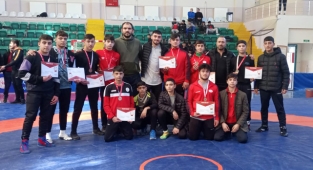 Eyyübiye Belediyesinin sporcuları başarıya doymuyor