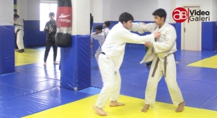 Eyyübiyeli gençlerden Kuş’a teşekkür