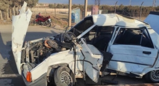 Hurda yığınına dönen araçlardan sağ çıktılar