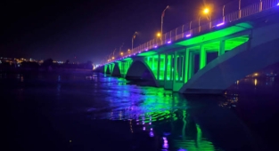 İntihar için Birecik köprüsüne çıktı