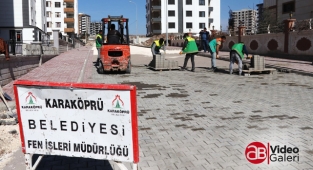 Karaköprü’de yollara kilitli parke döşeniyor 