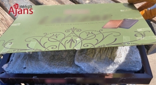 Şanlıurfa'da çikolata kutusundan esrar çıktı