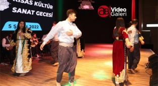 Şanlıurfa'da düzenlenen kültür ve sanat gecesine yoğun ilgi