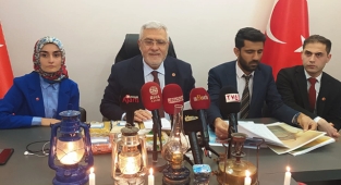 Şanlıurfa'da elektrik zammına gaz lambalı tepki