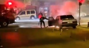 Seyir halindeyken alev aldı