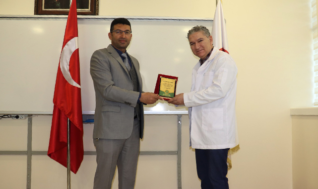 Üniversite hastanesinde görev yapan Prof. Dr. Sarıkaya emekli oldu