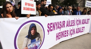 Üniversiteli öğrencilerden Şenyaşar ailesine destek