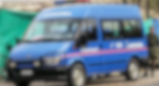 Urfa'nın ilçesinde baskın yapılan evde uzun namlulu silah yakalandı