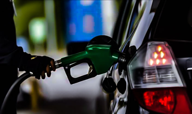 Akaryakıta bir zam daha!