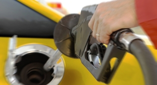 Akaryakıta peş peşe zam: İşte yeni zam miktarları