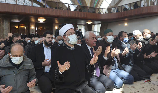 Diyanet İşleri Başkanı Erbaş'tan teravih namazı açıklaması