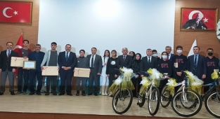 Haliliye'de düzenlenen bilgi yarışmasının galibi belli oldu