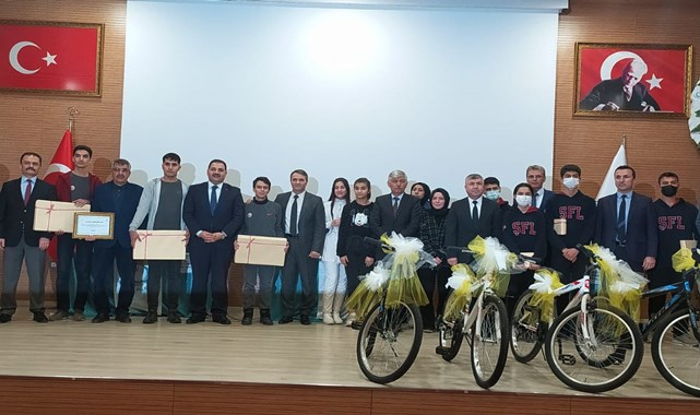 Haliliye'de düzenlenen bilgi yarışmasının galibi belli oldu