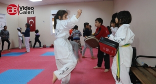 Karaköprü’de çocuklar sporla gelişiyor