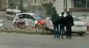 Karaköprü'de sürücü kursu eğitim aracı kaza yaptı