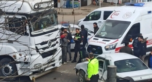 Urfa'nın ilçesinde yine kaza! Sürücü yaralandı