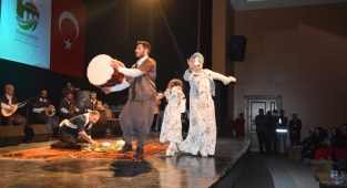 Viranşehir’de çiğ köfteli konser