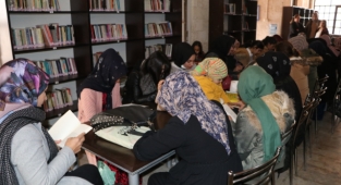 Viranşehir’de kadınlar okuma yazma öğreniyor