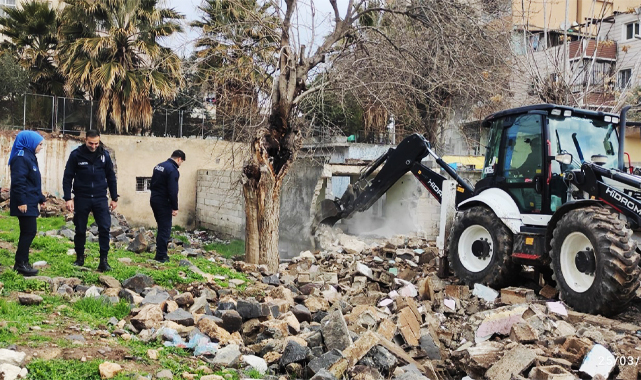 Viranşehir’de metruk yapılar yıkılıyor