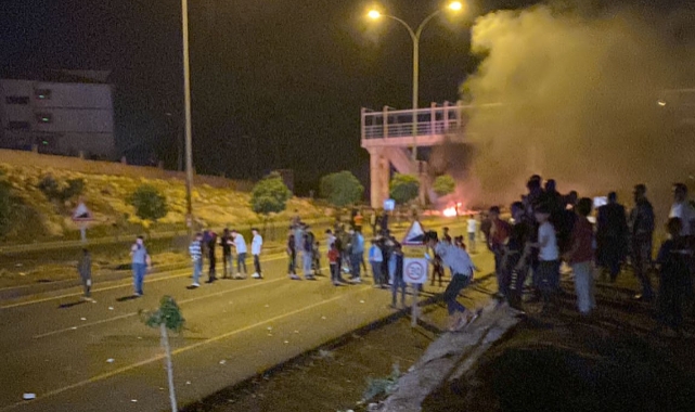 Eyyübiye'de iftar sonrası eylem: Çöp kokusuna tepkiler sürüyor