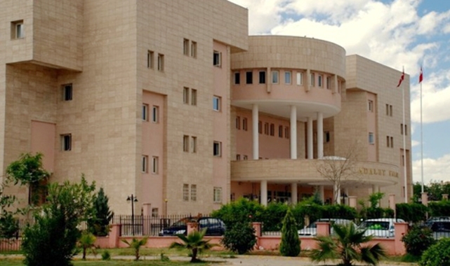 Gözaltına alınan vekilin yakınları adliyeye sevk edildi