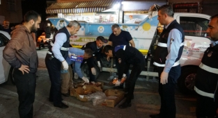 Haliliye zabıtasından bozuk et baskını! 