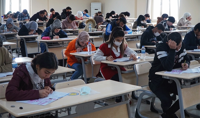 Harran Üniversitesinde yabancı öğrenci sınavına başvurular sürüyor