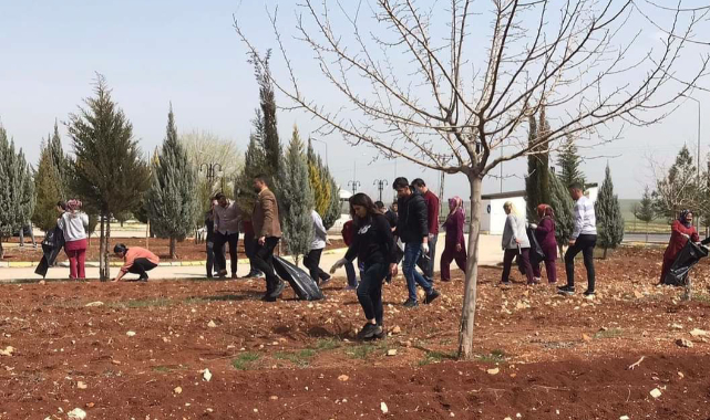 Sağlık çalışanlarından örnek hareket