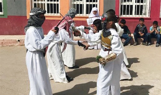 Şanlıurfa'da çocukların kılıç ve kalkanla gösterisi meclise taşındı