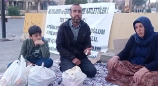 Şenyaşar ailesi adliye önünde iftar yaptı