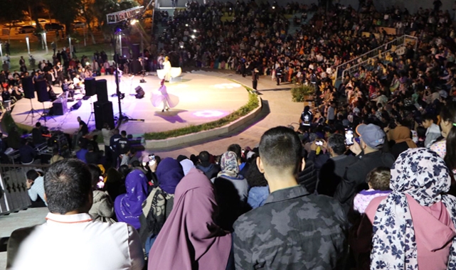 Viranşehir'de 3 dilde ilahi konseri