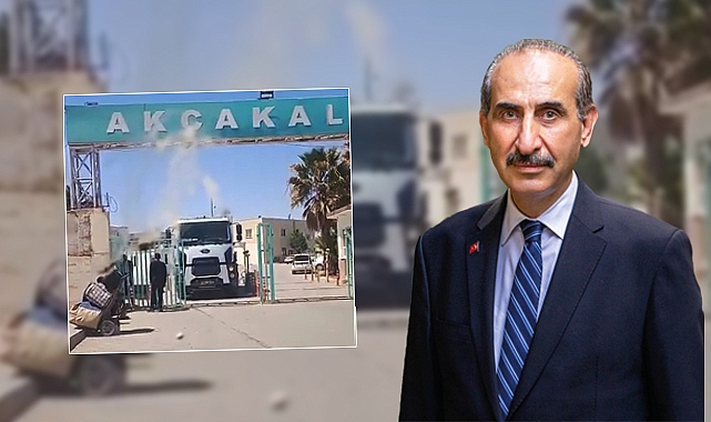 Akçakale Belediyesi Suriye’de çöp topluyor: İlçe çöpten geçilmiyor