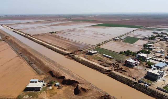 DSİ sel suyu tahliye çalışmalarına devam ediyor