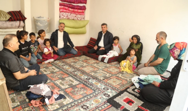 Eyyübiye'de yetimlerin bayramlık sevinci