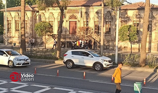 Gençler, Urfa'nın göbeğinde birbirine girdi